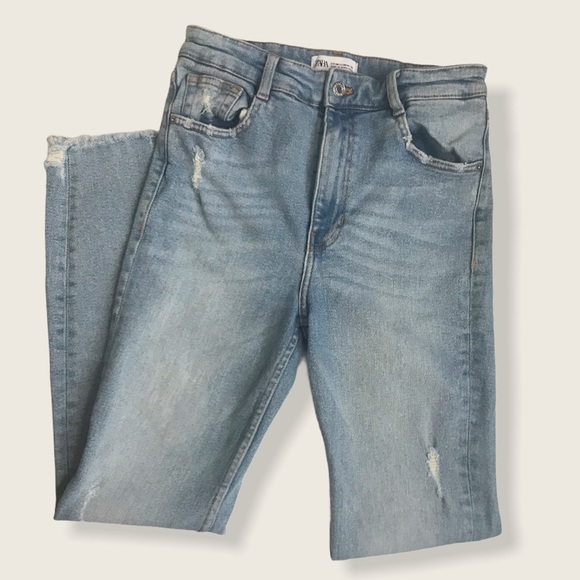 ZARA women’s high waisted skinny jeans light wash